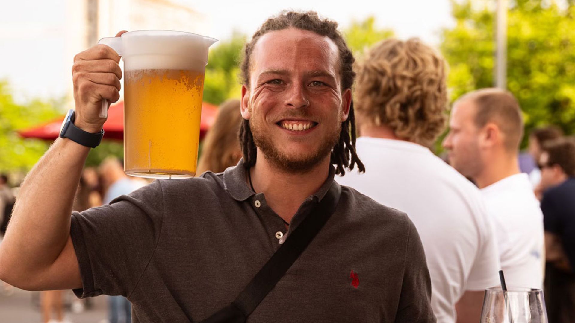 Herbruikbare karaffen en bierbekers voor festivals en events